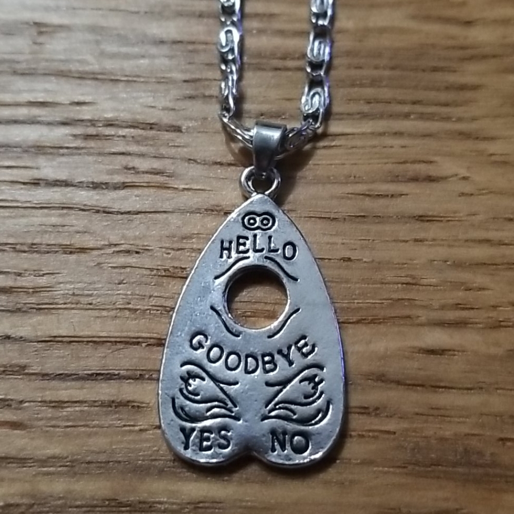 NWOT Planchette necklace